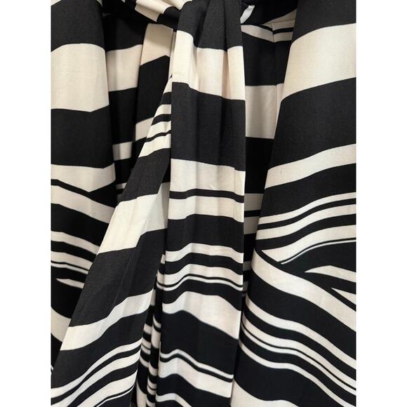 NWT Maxi sleeveless sundress with sassy tie front & plunging V-neck by Cato - Picture 6 of 8